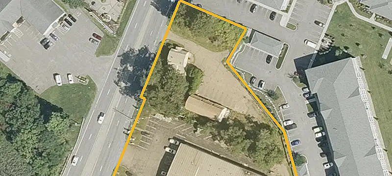 Renovated Flex Space with Garage Bays