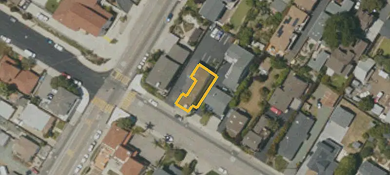 Renovated Ocean-View Triplex