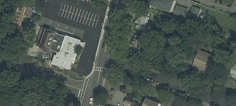 Ground-Level Residential Income Unit