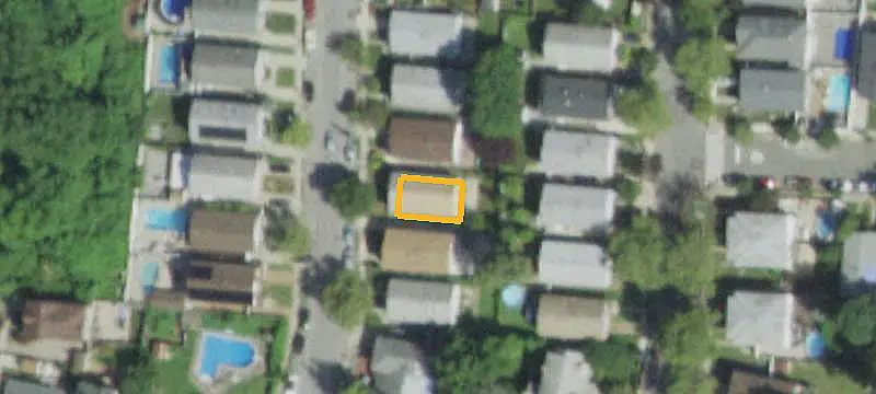 Detached Duplex With Garage