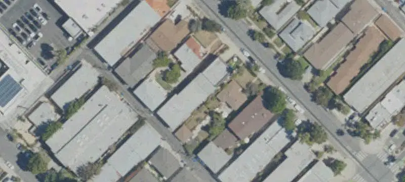 7-Unit Townhouse-Style Apartment Building