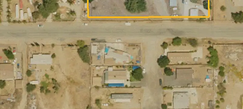 Two-Unit Duplex with Flexible Layout