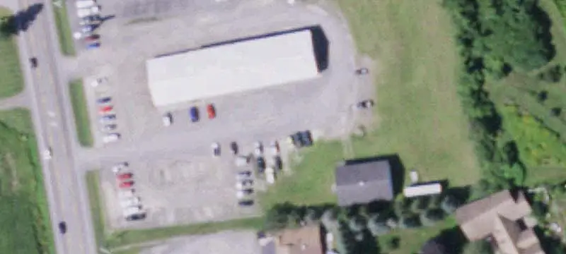 Showroom Property with Pole Barns
