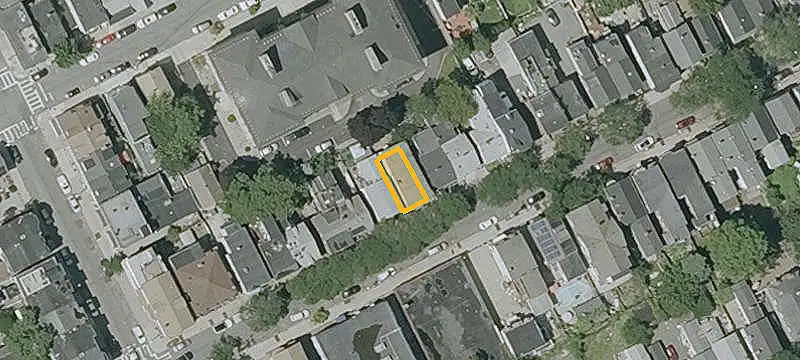 Three-Unit Decker-Style Residence