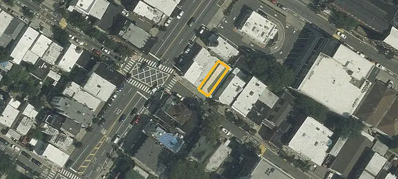 Two-Unit Storefront With Garage