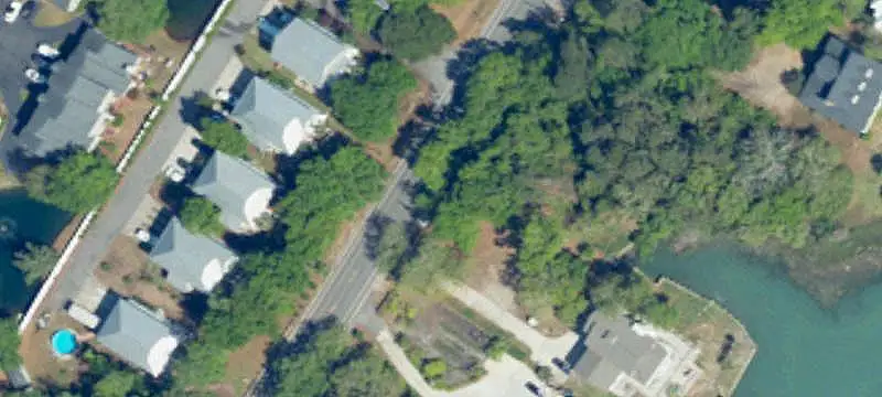 Highway-Facing Storefront Space