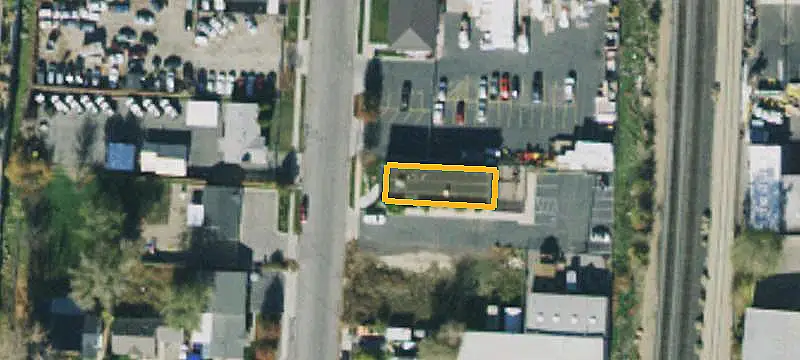 Fenced-Yard Flex Space