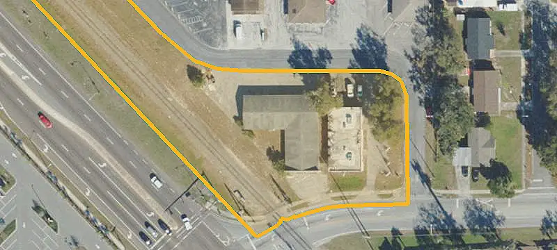 6-Unit Mixed-Use Building
