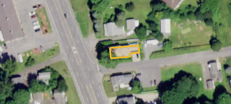 Mixed-Use Property with Multiple Entrances