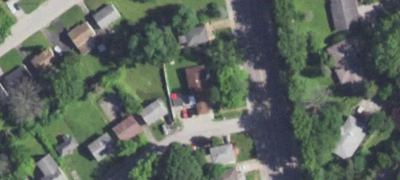 Commercial Land with Four Structures