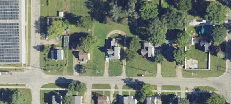 Well-Maintained Duplex with Office