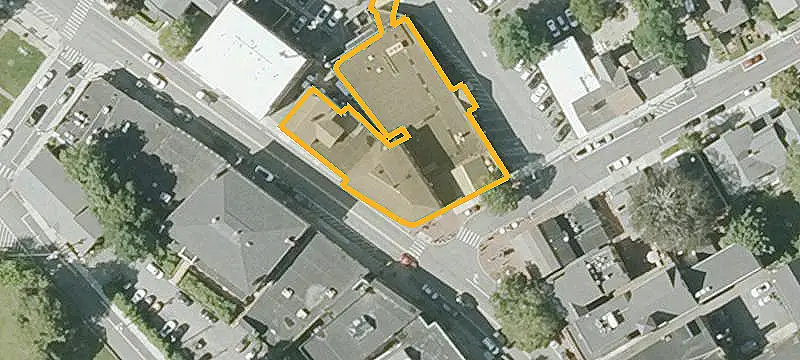 Retail Space With Two Entrances