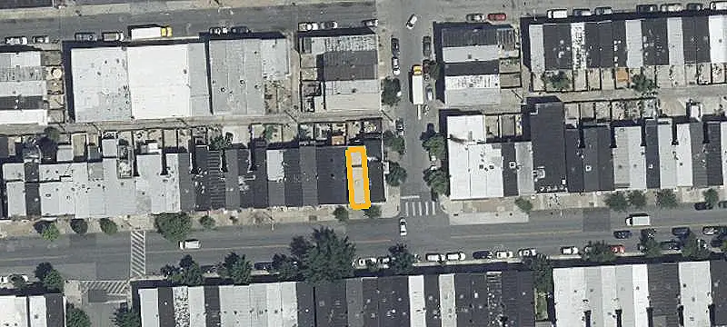 Two-Unit Duplex with Flexible Layout
