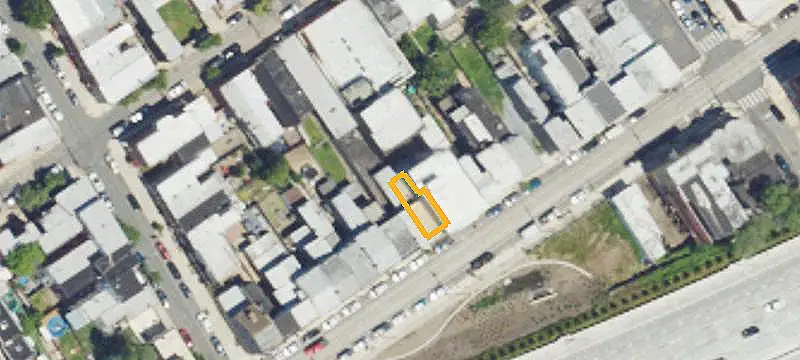 Street-Level Retail with Lower Level
