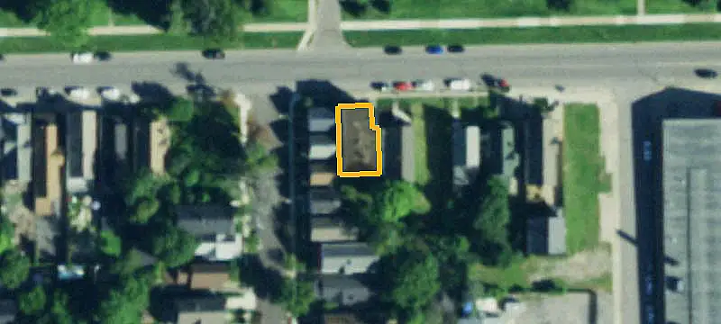 Renovated 6-Unit Apartment Building