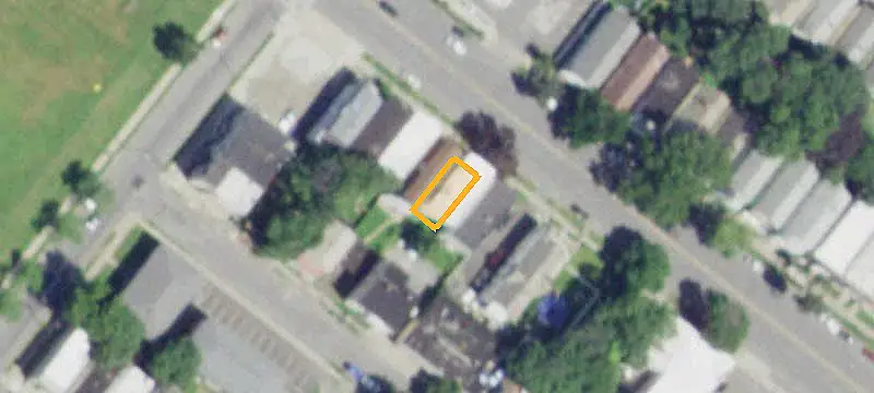 Two-Unit Duplex with Basement Laundry