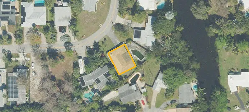 Warehouse Space with Fenced Yard