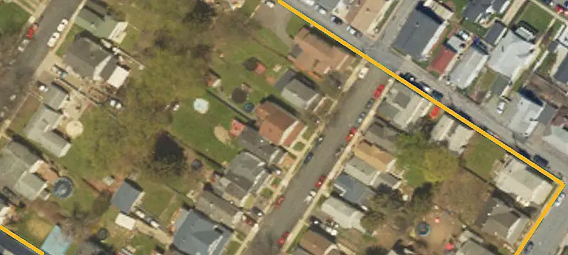 Duplex with Separate Utilities