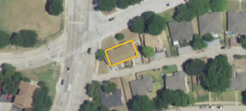 Updated Duplex with Fenced Yard