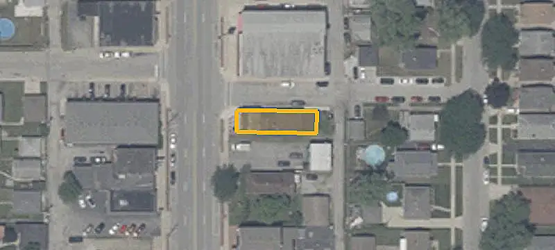 Mixed-Use Property with Restaurant