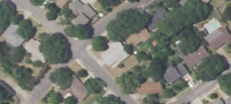 Renovated Duplex Near Airport