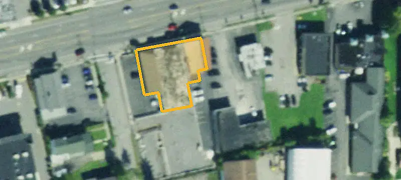 Retail Space Near Recreation Park