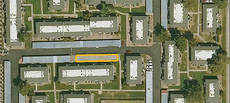 Retail Suites at Signalized Intersection