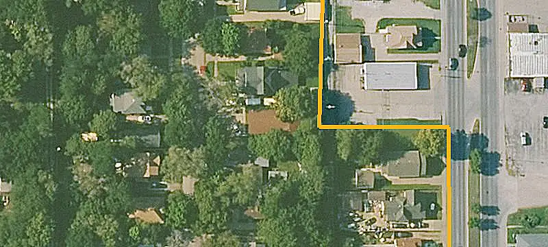 All-Brick Duplex with One-Level Layout