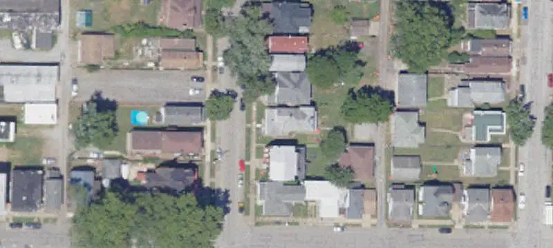 Renovated Duplex With Parking