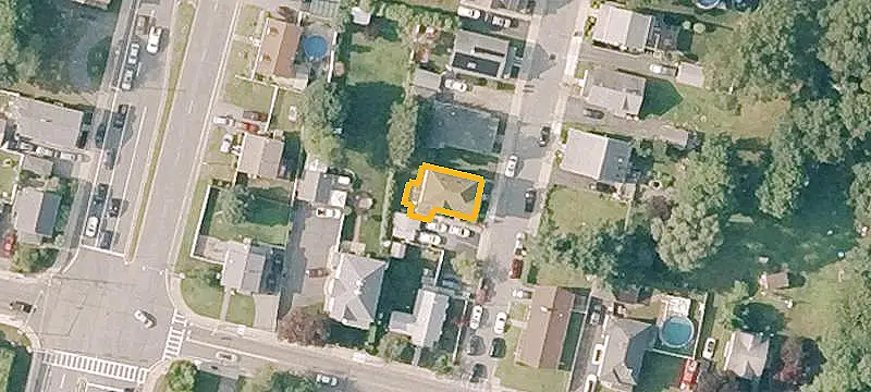 Two-Unit Home with Six Parking Spaces