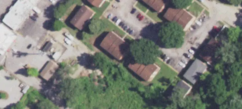 32-Unit Apartment Buildings