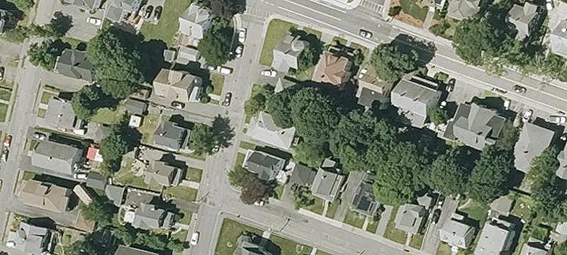 Renovated Duplex with Parking