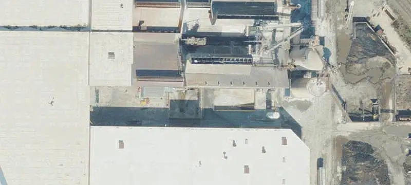 Large Warehouse with Rail Spur