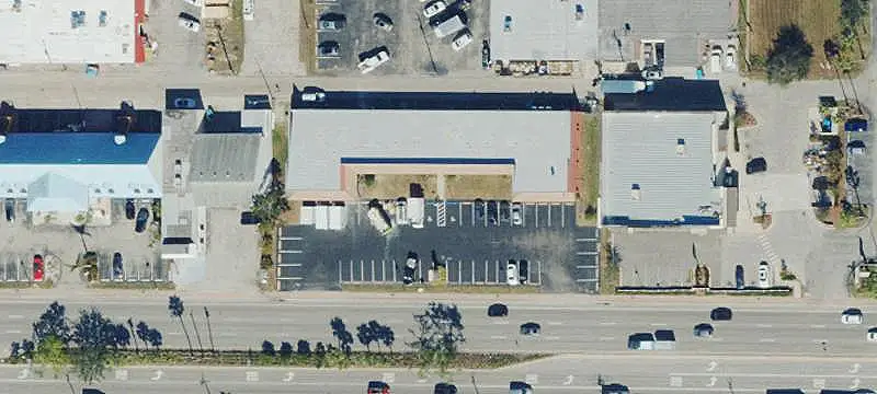 Retail Endcap with Office Suite