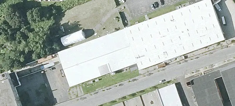 Corner-Lot Flex Space