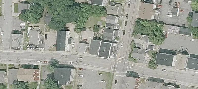 5-Unit Brick Apartment Building