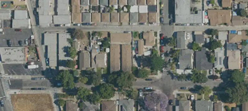 6-Unit Apartment Building