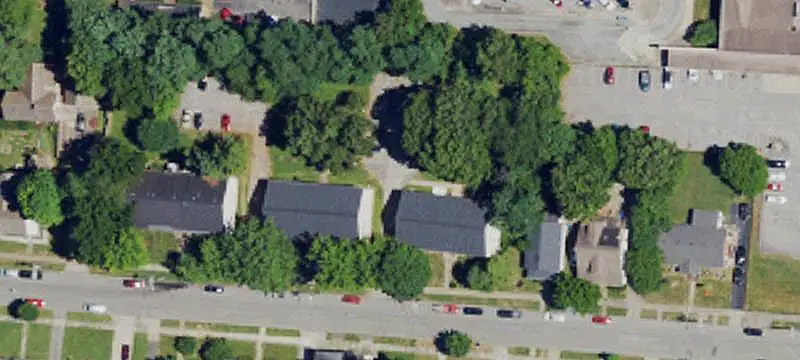 8-Unit Downtown Apartment Building