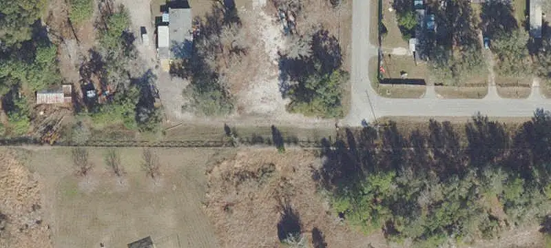 Horse Farm with Equestrian Facilities