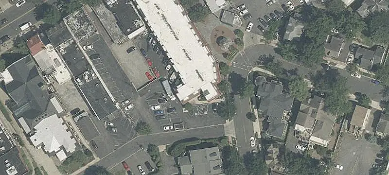 Open-Layout Retail Space