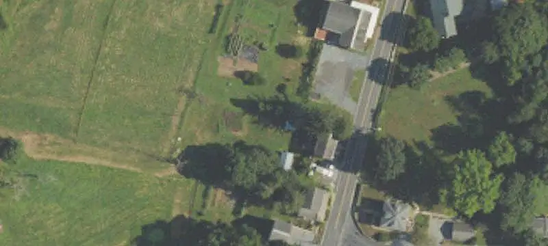 Farm with Seven-Bedroom Residence