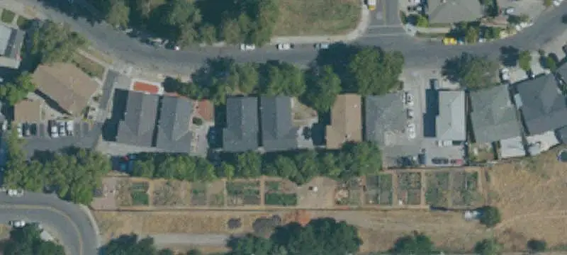 3-Unit Triplex with Garage