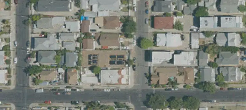Four-Unit Apartment Building with Rooftop Deck