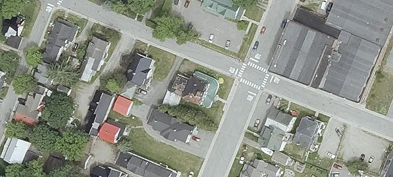 Six-Unit Victorian Apartment Building