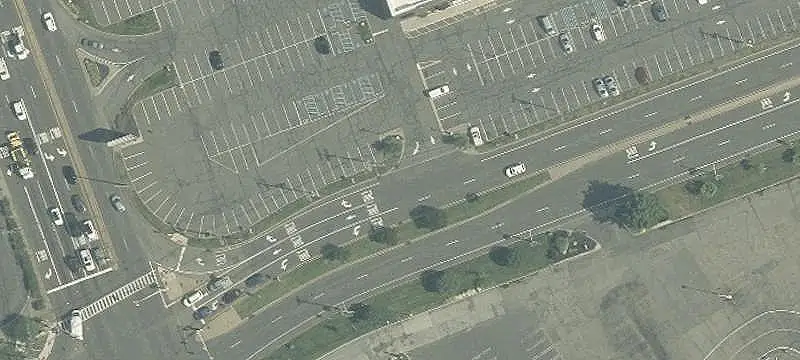 Retail Center with Dining