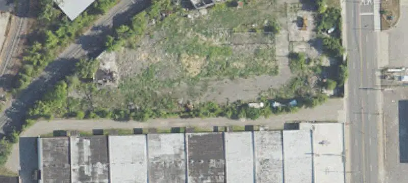 Flex Space with Gated Yard