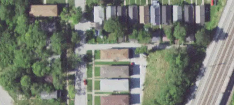 6-Unit Apartment Building