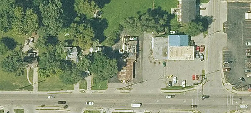 Auto Shop with 4 Service Bays