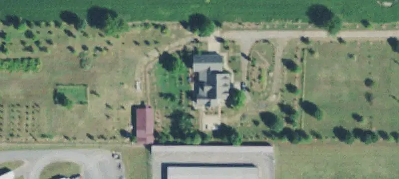 Restaurant Building with Storage