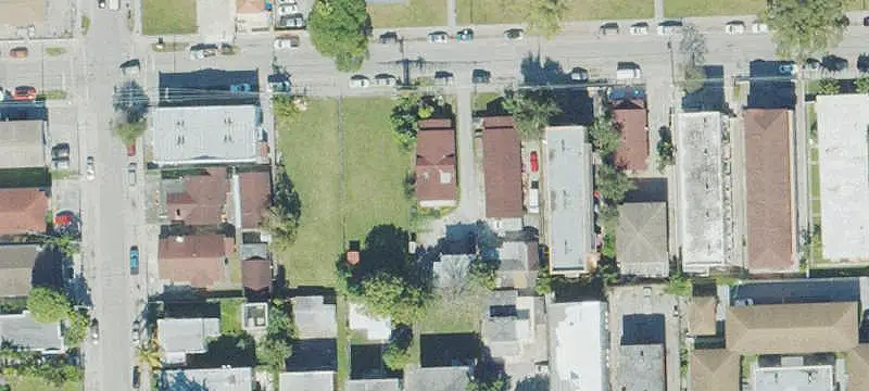 8-Unit Apartment Building